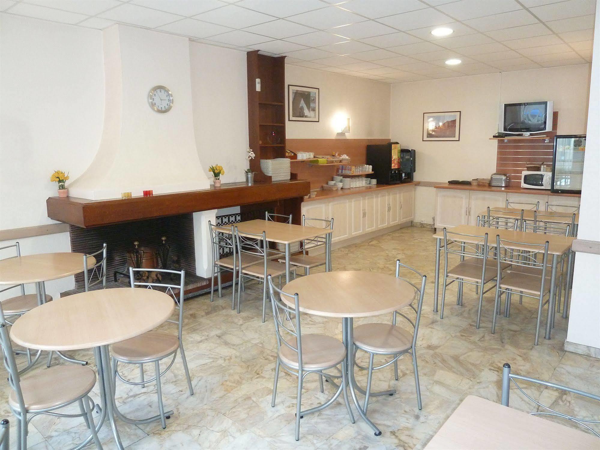 Hotel Concorde - Rodez Centre Ville Esterno foto